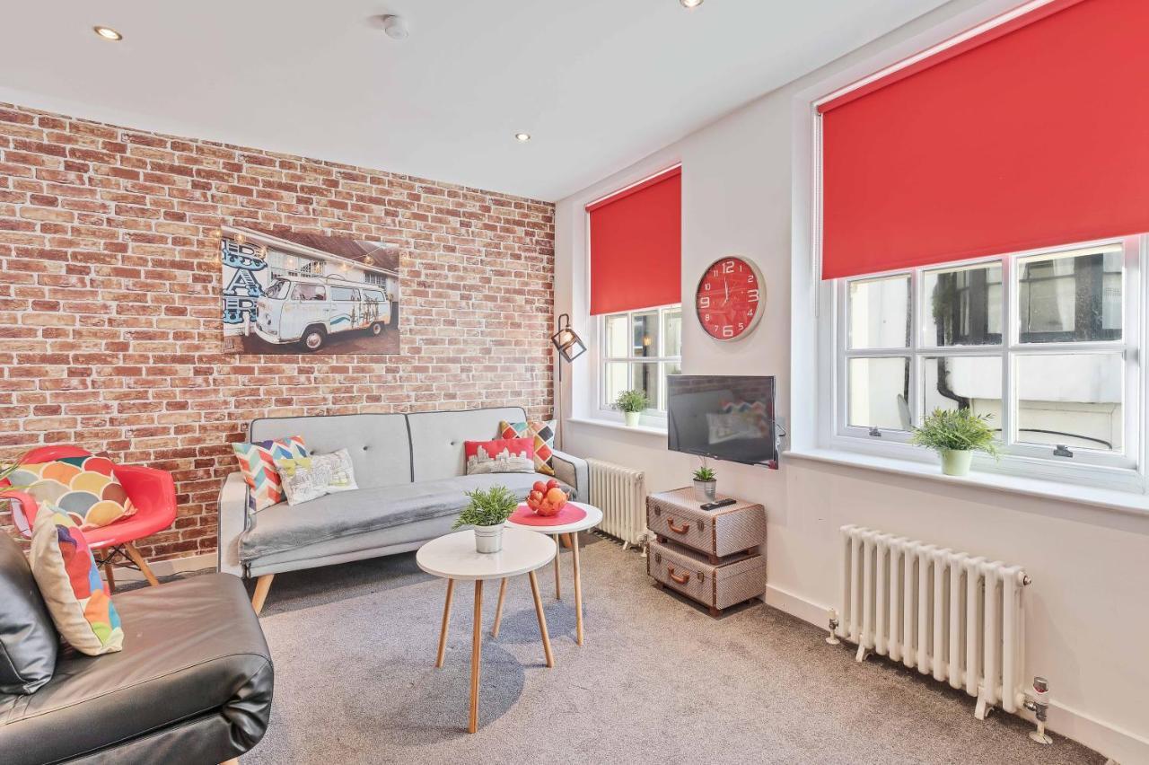 Majestic Mews With Free Parking - By My Getaways Apartmán
